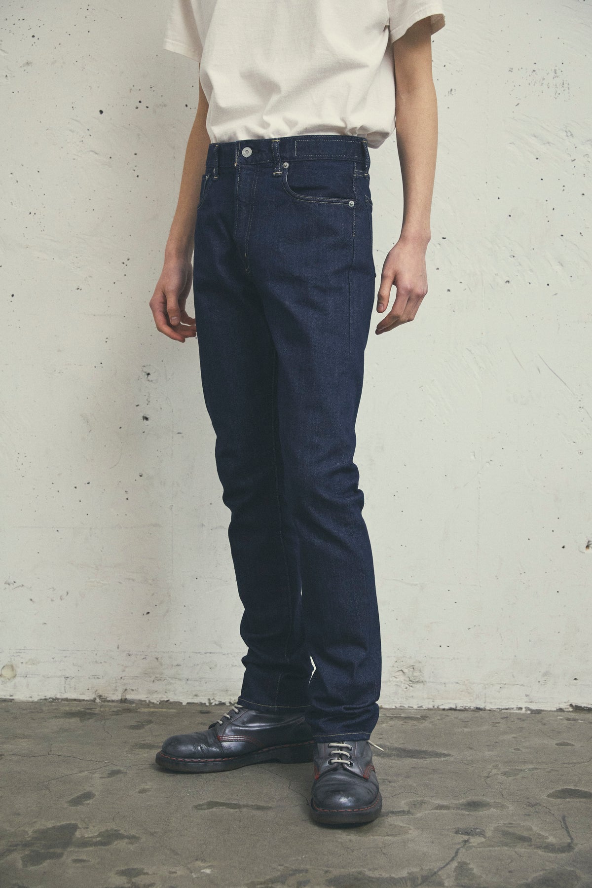 HELVETICA ONE WASH