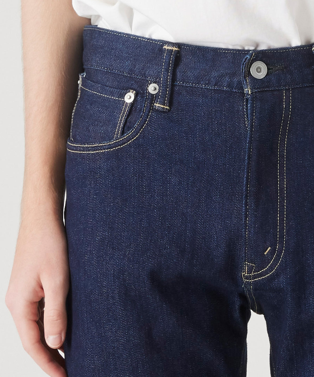 HELVETICA ONE WASH