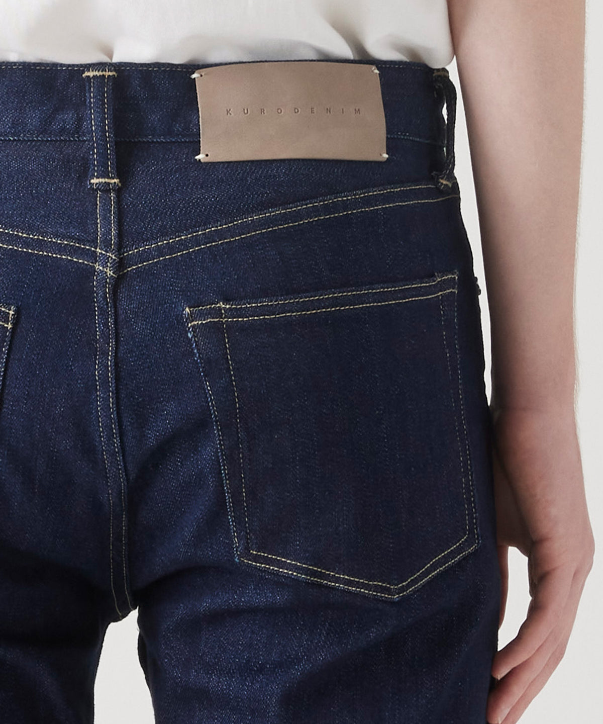 HELVETICA ONE WASH