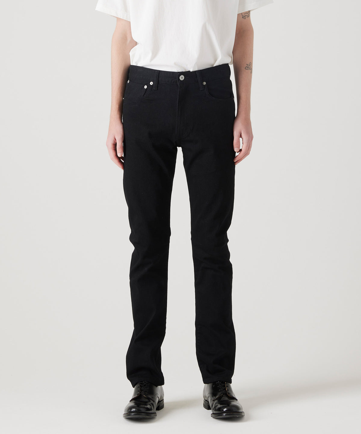 HELVETICA BLACK ONE WASH