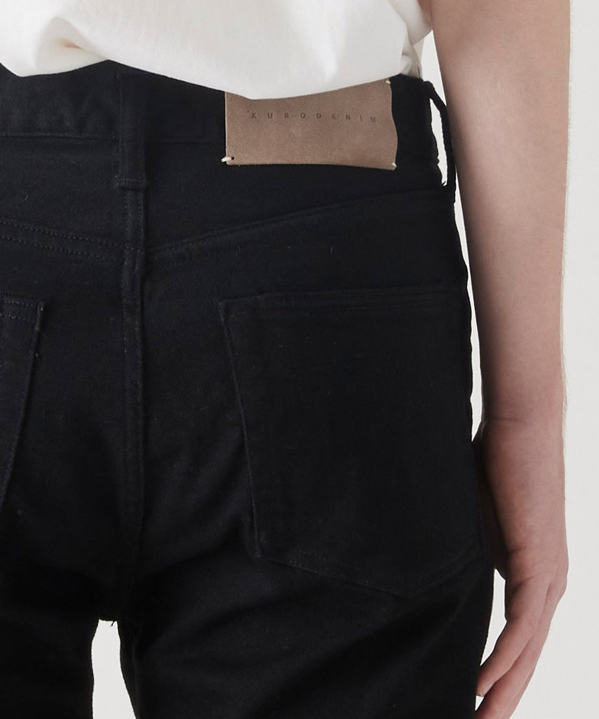HELVETICA BLACK ONE WASH