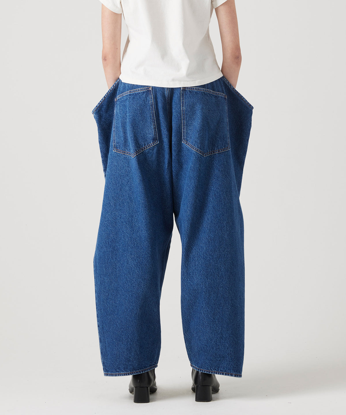 PAPER FOLDING TAPERED DENIM PANTS FADED INDIGO