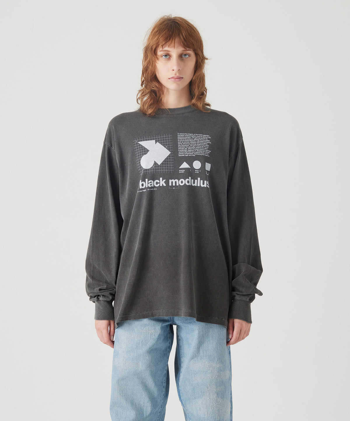 17/- ROUND SHAPE DYED L/S TEE "Black Modulus"